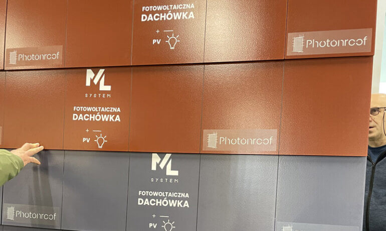 Dachówka fotowoltaiczna – czym jest i jak działa?